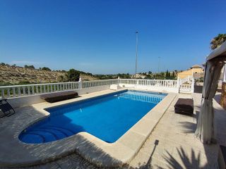 Chalet en venta en Bigastro