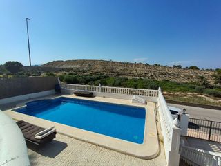 Chalet en venta en Bigastro