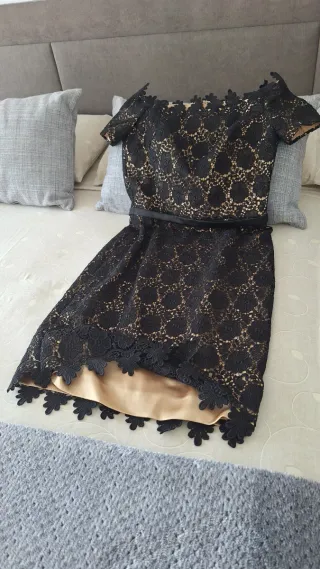 Vestido negro encaje fiesta .hecho a medida.