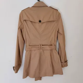 Gabardina Stradivarius Beige Talla S/36/8