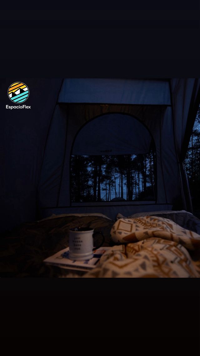 Tienda de campaña elevada