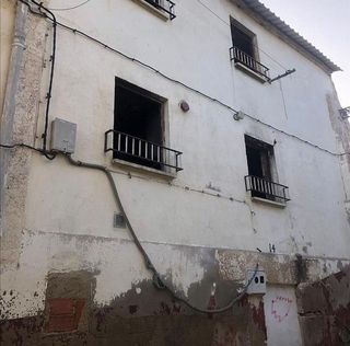 Casa adosada en venta en Alcañiz