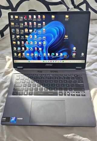 Portátil MSI Prestige 14 AI Evo Gris/Plata