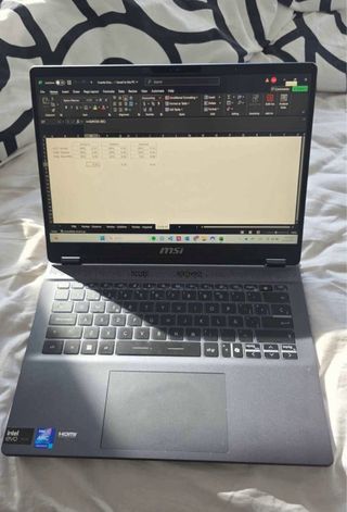 Portátil MSI Prestige 14 AI Evo Gris/Plata