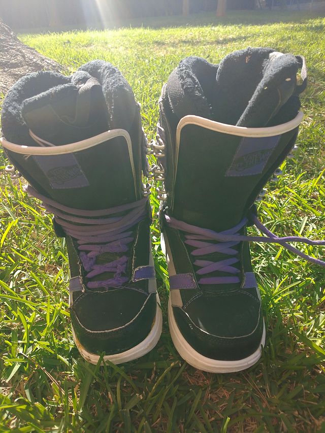 EQUIPO COMPLETO de Snowboard: tabla+botas+fijacion