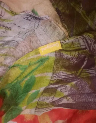 Pañuelo Desigual colores