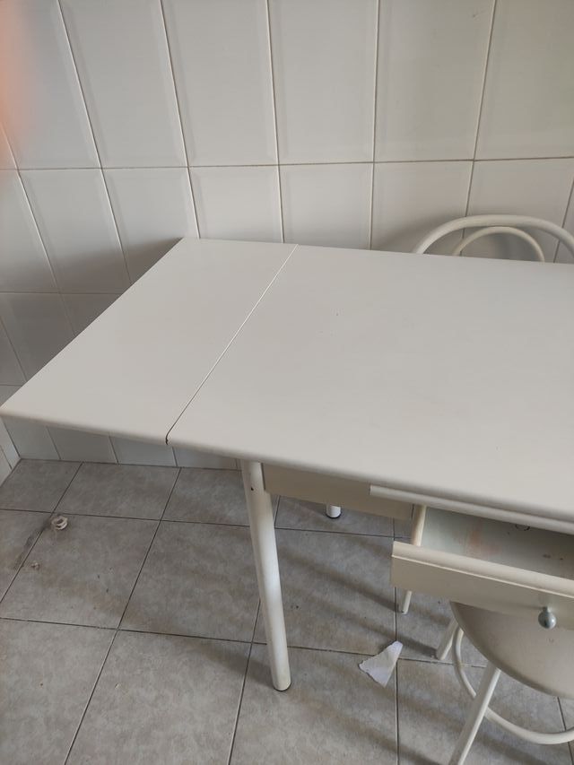 Mesa extensible cocina blanca