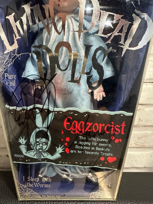 Living Dead Dolls BLOODY Eggzorcist AZUL! FIRMADA!