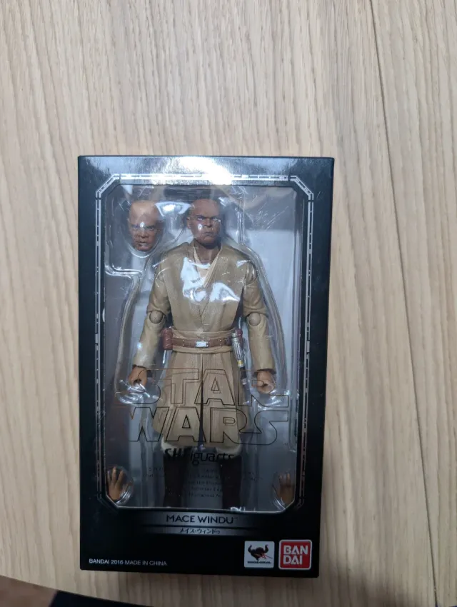 Bandai SH Figuarts Star Wars Jedi Mace Windu