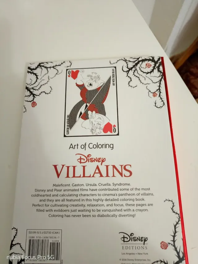 Libro da colorare «L'arte dei cattivi Disney»