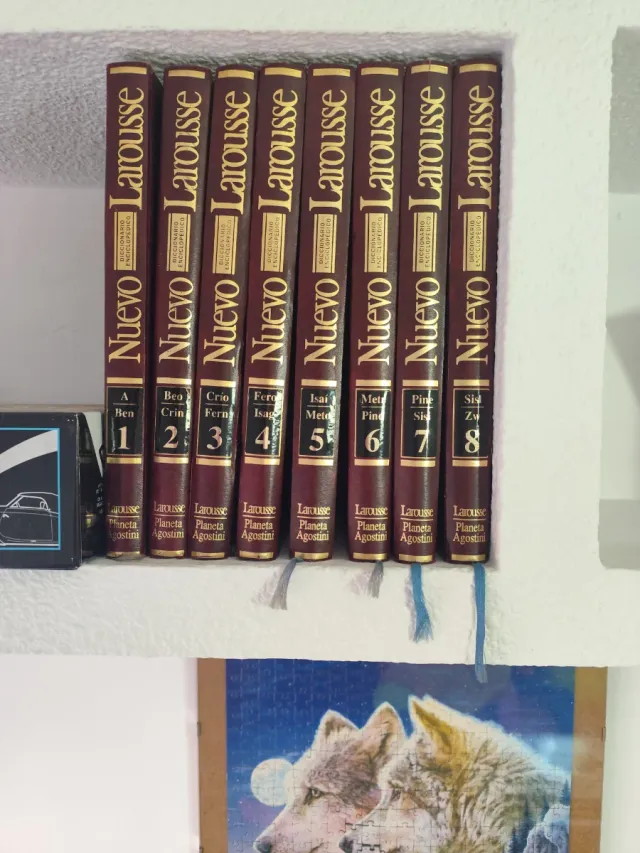 Enciclopedia larousse prácticamente nuevos