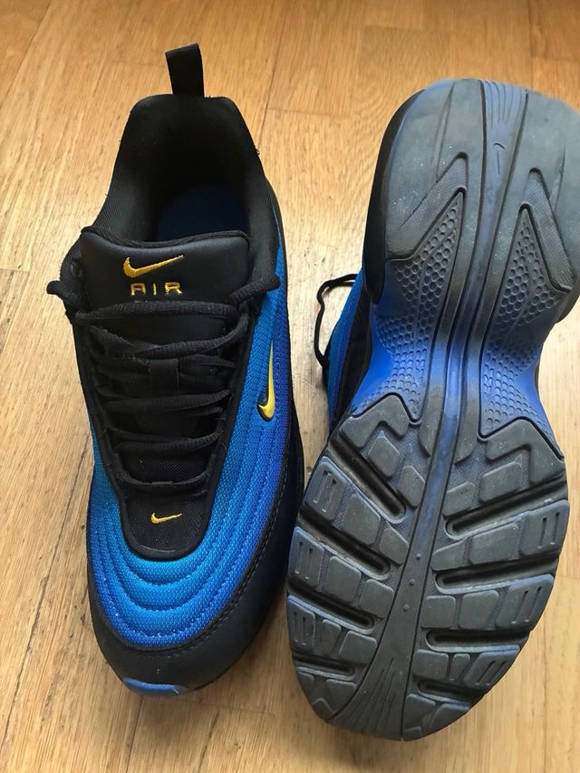 Nike Portal Azul y Negro