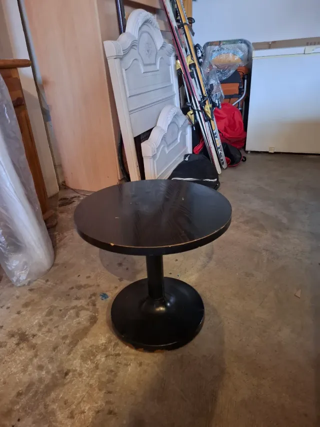 Mesa redonda negra terraza/bar