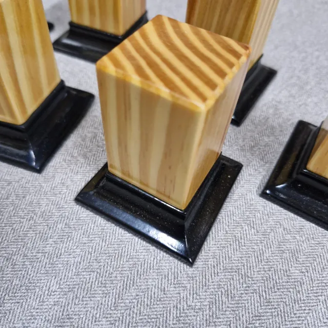 Lote 6 Peanas Pedestal Madera de pino base negra