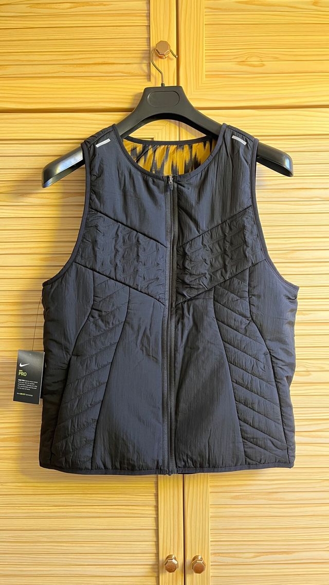 Chaleco Nike Pro Reversible.
