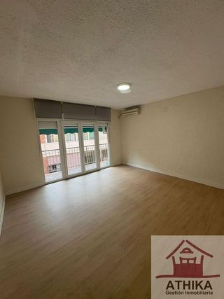 Piso en venta en El Mercado en Manises