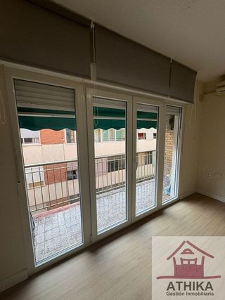 Piso en venta en El Mercado en Manises