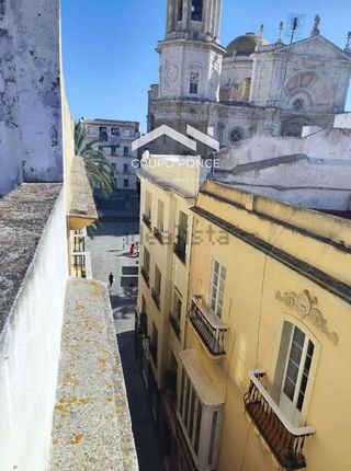 Piso en venta en Centro Histórico - Plaza España en Cádiz