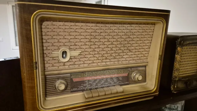 Radio Antigua Madera Vintage