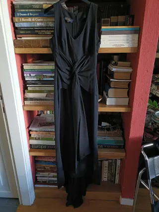Abito elegante nero in seta firmato