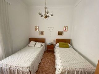 Casa adosada en venta en Hellín