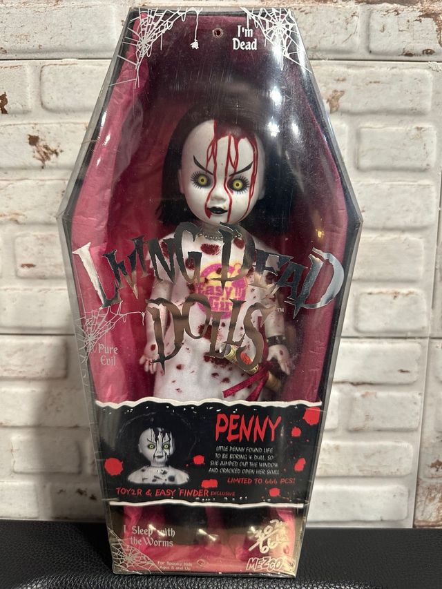 Living Dead Dolls Hong Kong Penny ULTRA RARA!