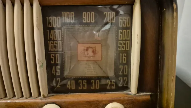 Radio Antigua Madera Válvulas Vintage