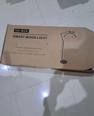 Lámpara LED Media Luna Blanca