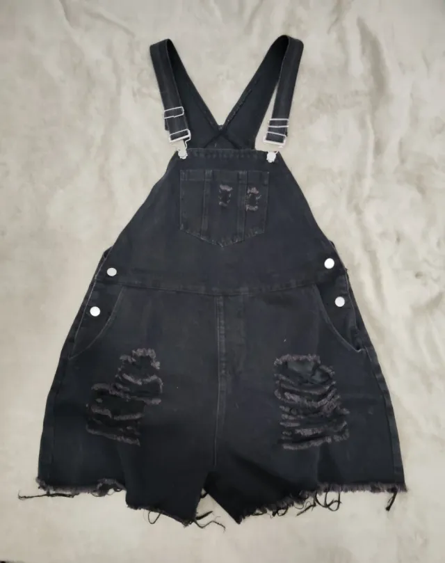 Peto vaquero negro roto
