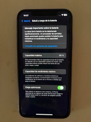 iPhone 11 Lila con 10 custodie!!!!!