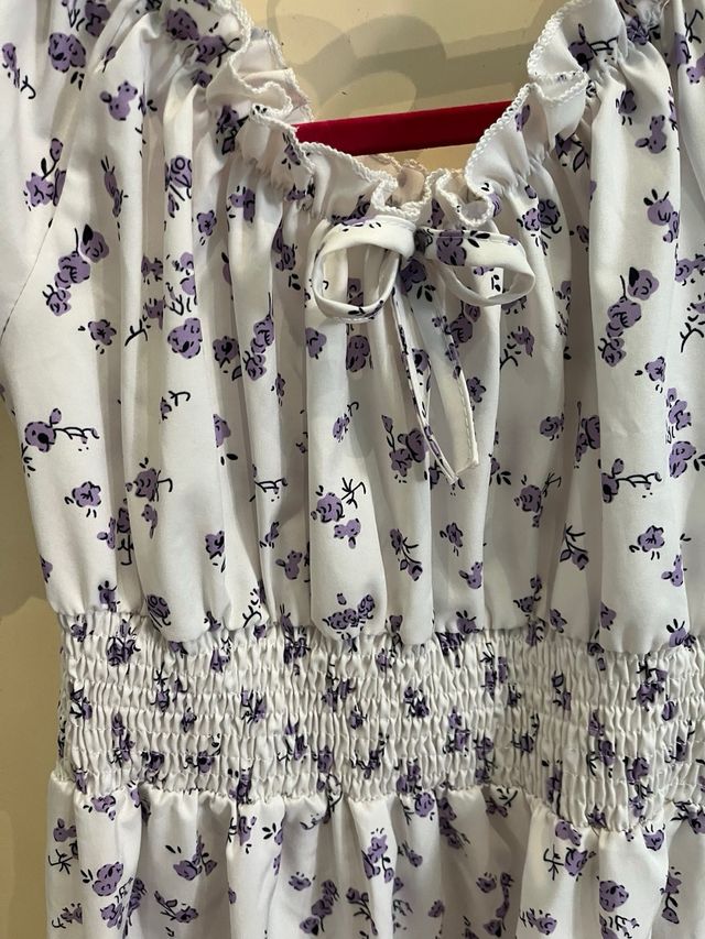 Vestito floreale bianco e viola 140 cm