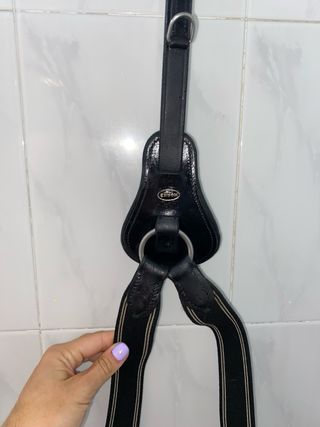 Pechopetral Horka con tijerillas