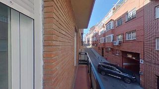 Piso en venta en Valdeacederas en Madrid