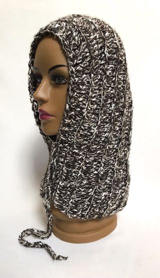 Passamontagna marrone e bianco