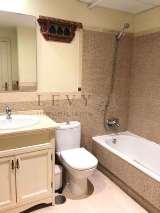 Piso en venta en Nueva Andalucía centro en Marbella