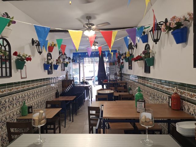 R-7939206 Traspaso Bar C2 con terraza Nou Barris