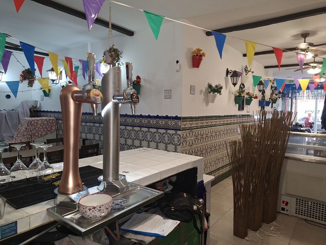 R-7939206 Traspaso Bar C2 con terraza Nou Barris