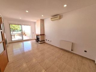 Casa pareada en venta en Centro en Roda de Barà