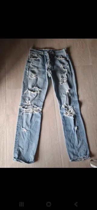 Jeans Levi's vintage strappati
