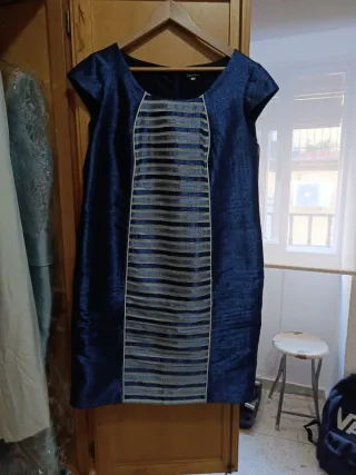 Vestido fiesta azul con rayas