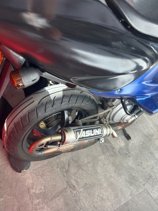 Yamaha Aerox 50cc Azul y Negro