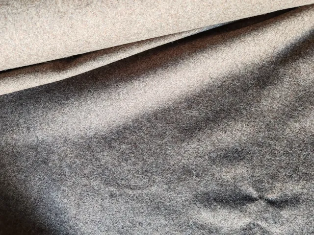 Tessuto in lana colore marrone