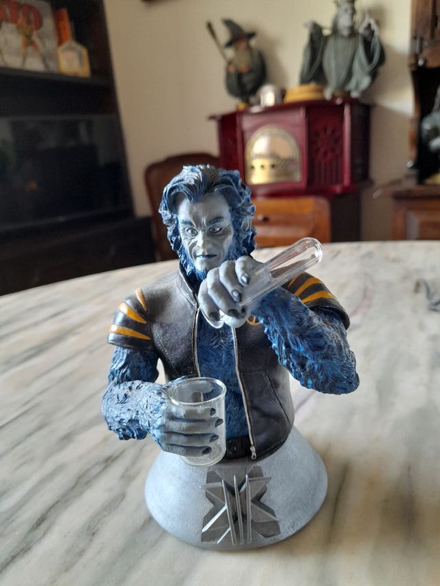 Busto della bestia degli X-Men