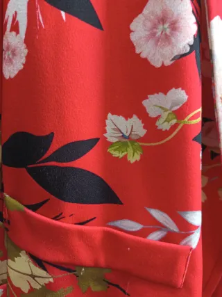 Chaqueta de vestir floral roja
