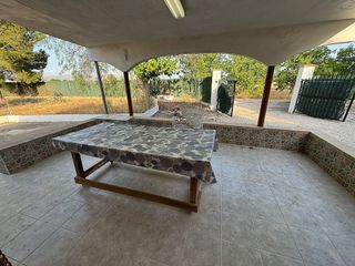 Chalet en venta en Caudete