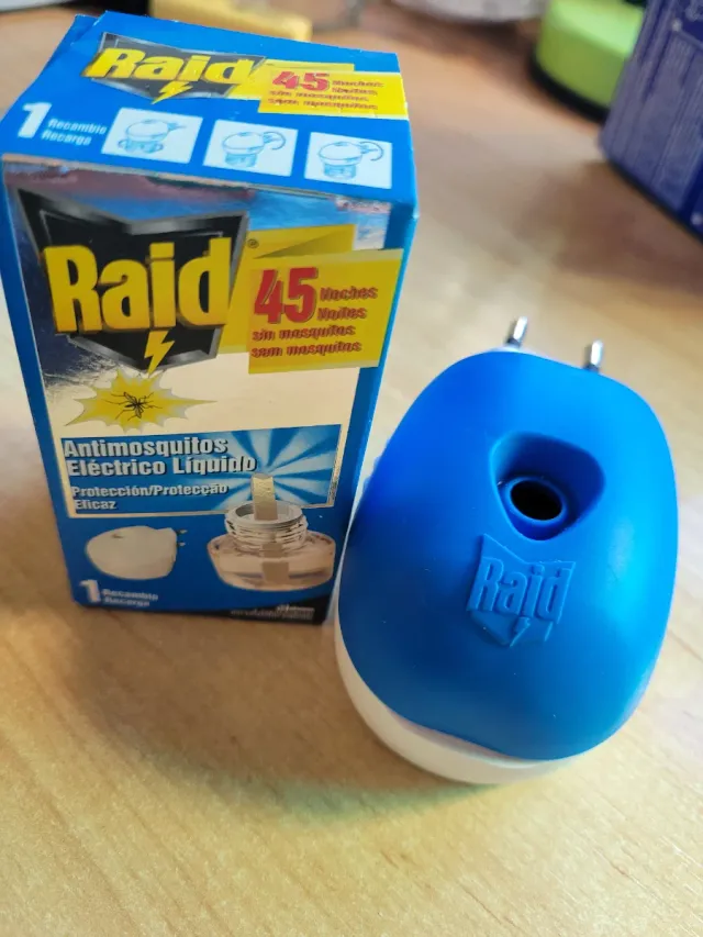Raid Antimosquitos con difusor eléctrico