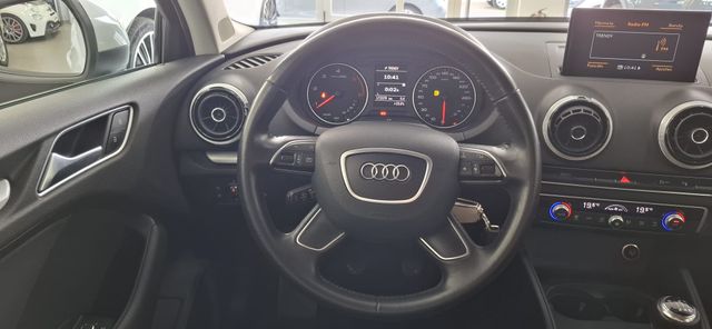 Audi A3 1.6 TDI 110CV ATTRACTION 2016