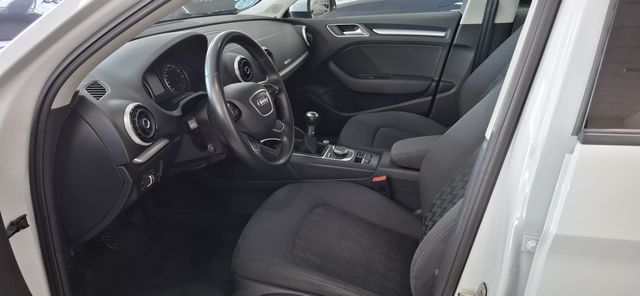 Audi A3 1.6 TDI 110CV ATTRACTION 2016