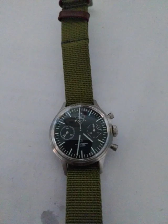 Reloj Food ST19 Cronógrafo Manual 38mm.