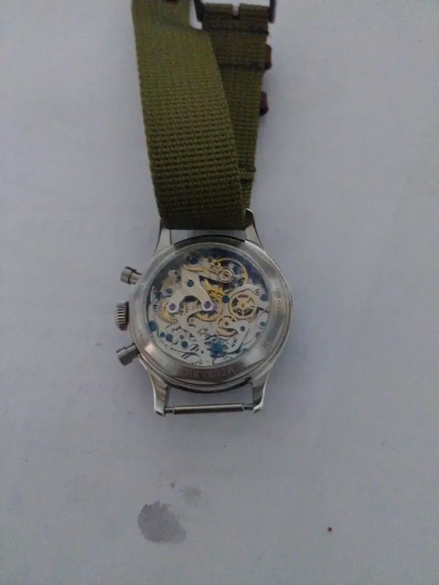 Reloj Food ST19 Cronógrafo Manual 38mm.